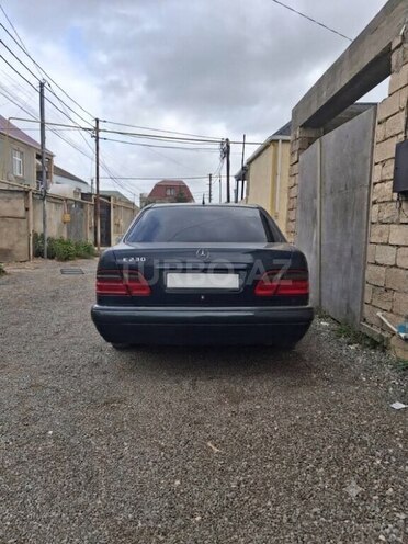 Mercedes E 230 1997, 354,544 km - 2.3 l - Bakı