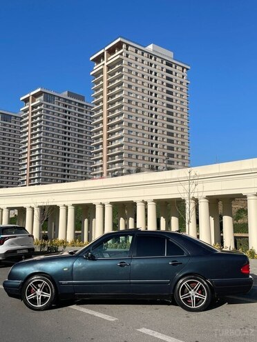 Mercedes E 200 1997, 417,626 km - 2.0 l - Bakı