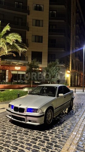 BMW 323 1997, 390,000 km - 2.5 л - Bakı