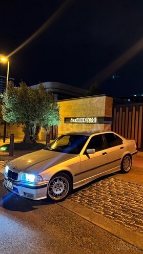 BMW 323 1997, 390,000 km - 2.5 л - Bakı