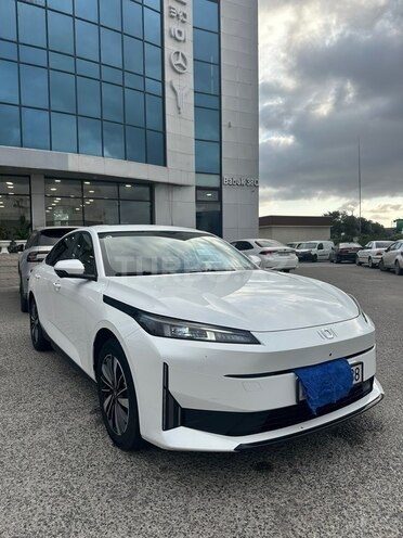 Changan Qiyuan A05 2025, 39,500 km - 1.5 л - Bakı