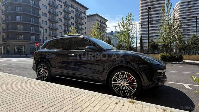 Porsche Cayenne Turbo 2016, 198,000 km - 4.8 л - Bakı