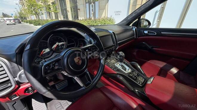 Porsche Cayenne Turbo 2016, 198,000 km - 4.8 л - Bakı