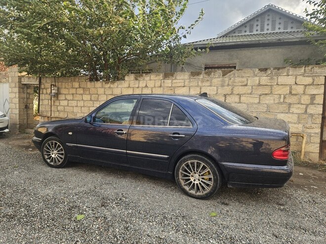 Mercedes E 200 1997, 360,000 km - 2.0 l - Bərdə