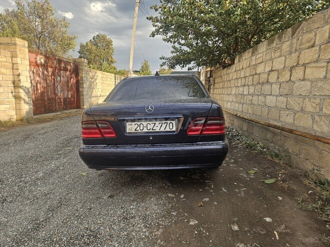 Mercedes E 200 1997, 360,000 km - 2.0 l - Bərdə