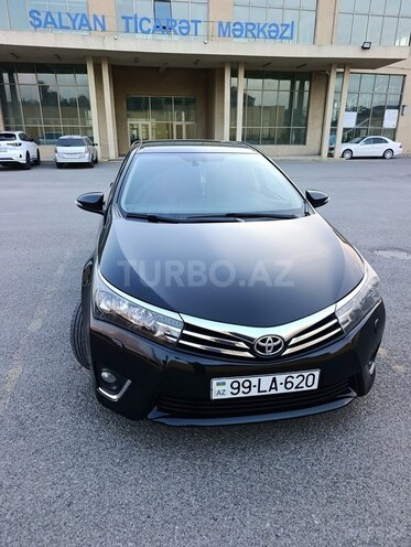 Toyota Corolla 2013, 301,402 km - 1.6 l - Salyan