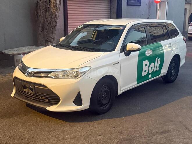 Toyota Corolla Fielder 2018, 330,000 km - 1.5 л - Bakı