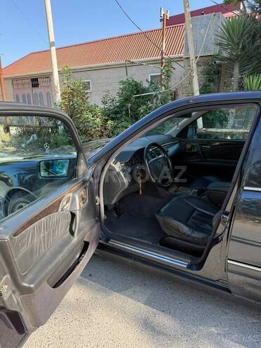 Mercedes E 320 1999, 495,000 km - 3.2 l - Bakı
