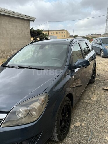 Opel Astra 2010, 422,000 km - 1.3 l - Bakı