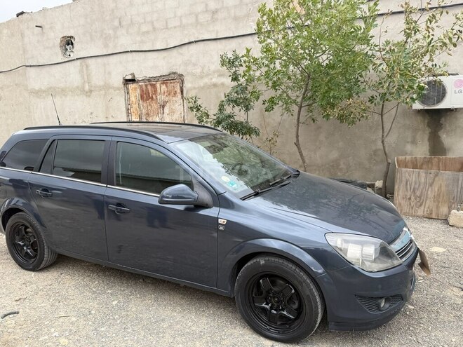 Opel Astra 2010, 422,000 km - 1.3 l - Bakı