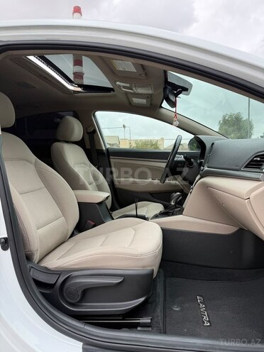 Hyundai Elantra 2017, 155,447 km - 2.0 l - Bakı