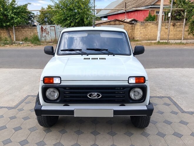 LADA (VAZ) Niva 2024, 39,000 km - 1.7 l - Yardımlı