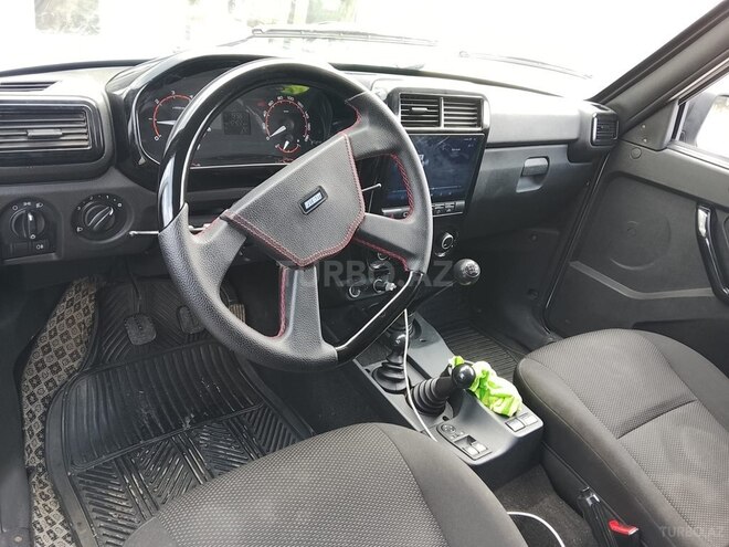 LADA (VAZ) Niva 2024, 39,000 km - 1.7 l - Yardımlı