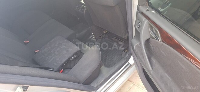 Mercedes E 220 1999, 465,000 km - 2.2 l - Bakı