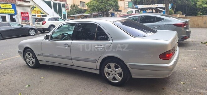 Mercedes E 220 1999, 465,000 km - 2.2 l - Bakı