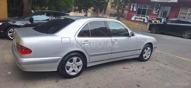 Mercedes E 220 1999, 465,000 km - 2.2 l - Bakı