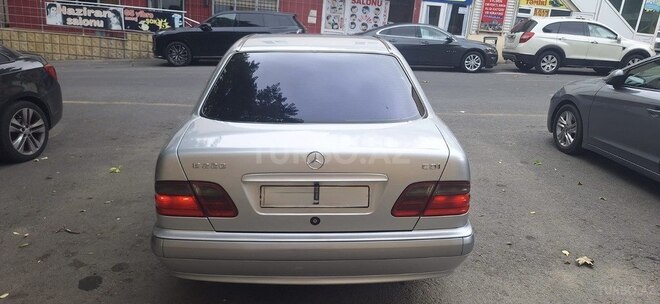 Mercedes E 220 1999, 465,000 km - 2.2 l - Bakı