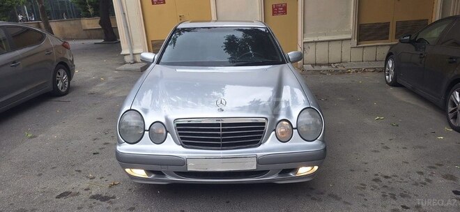 Mercedes E 220 1999, 465,000 km - 2.2 l - Bakı