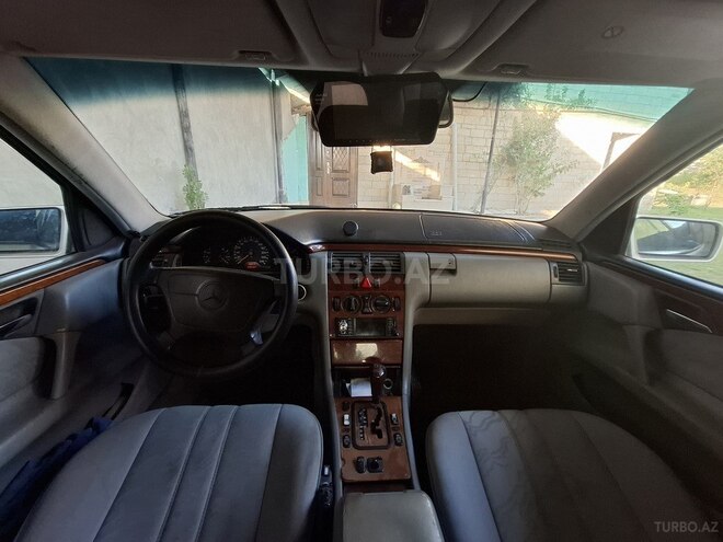 Mercedes E 240 1998, 525,000 km - 2.4 л - İsmayıllı