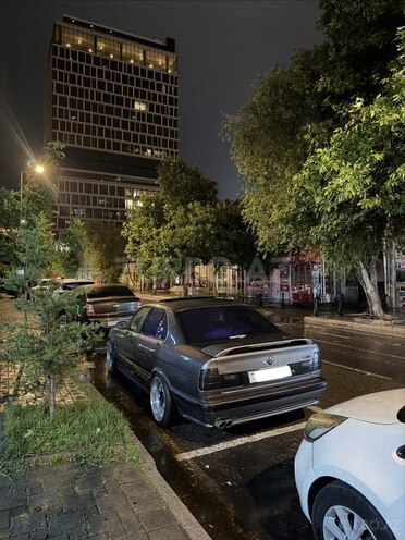 BMW 530 1988, 400,000 km - 3.0 l - Bakı