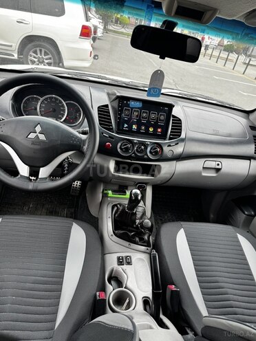 Mitsubishi L200 2011, 220,000 km - 2.5 l - Bakı