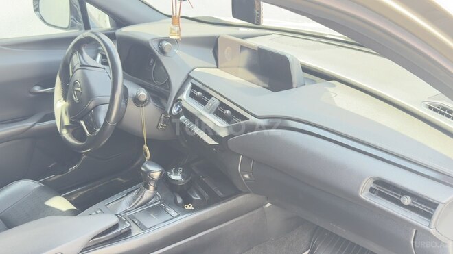 Lexus UX 250h 2020, 25,382 km - 2.0 л - Bakı