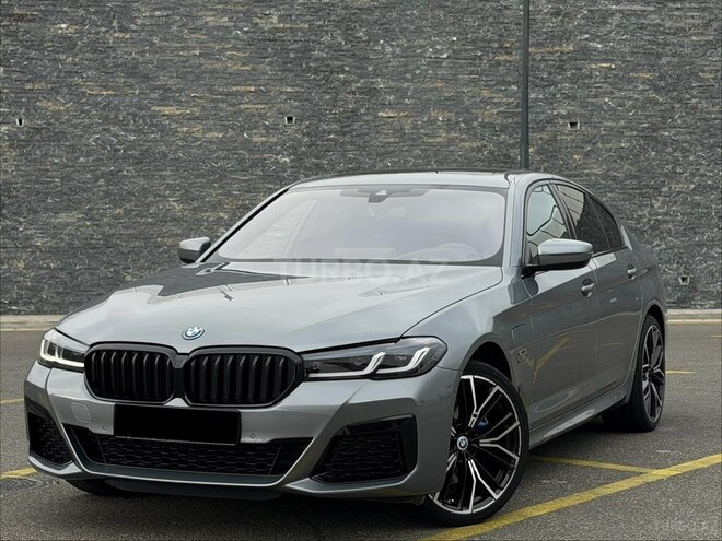 BMW 530e 2023, 77,000 km - 2.0 l - Bakı