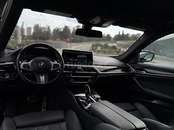 BMW 530e 2023, 77,000 km - 2.0 l - Bakı