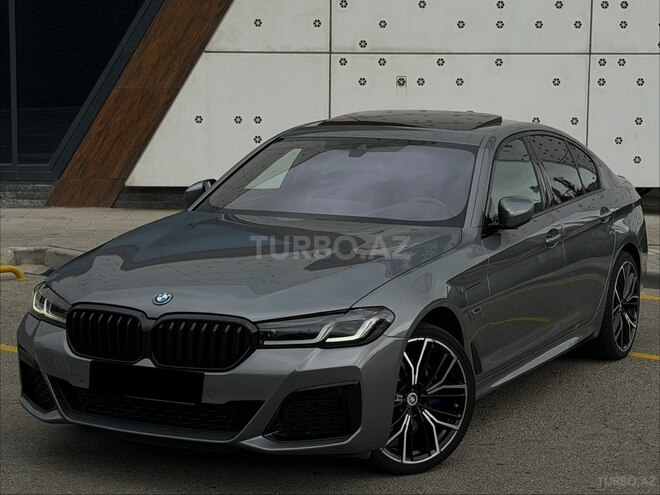 BMW 530e 2023, 77,000 km - 2.0 l - Bakı