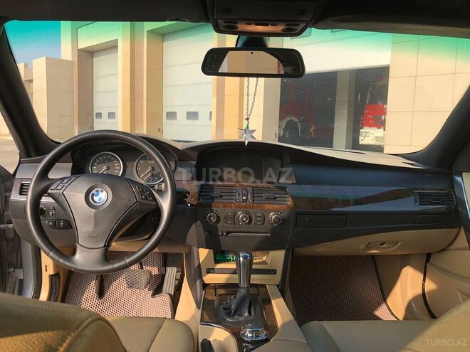 BMW 525 2004, 300,180 km - 2.5 л - Bakı