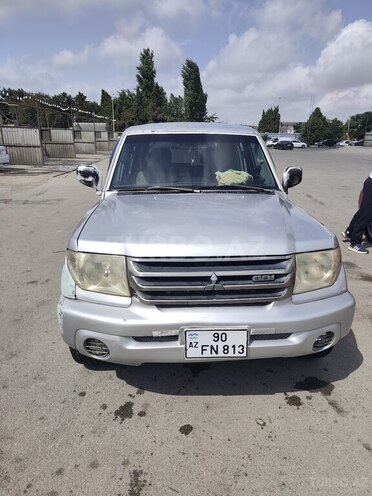 Mitsubishi Pajero io 2001, 386,500 km - 2.0 l - Bakı