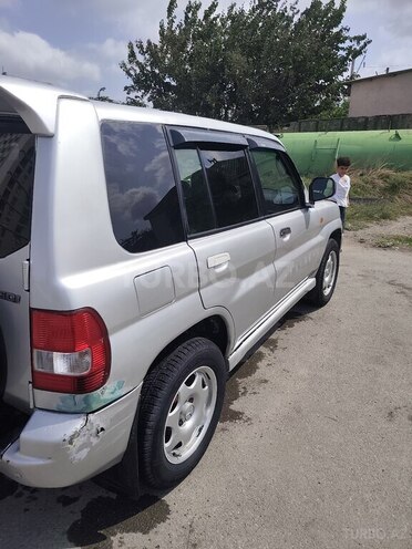 Mitsubishi Pajero io 2001, 386,500 km - 2.0 l - Bakı