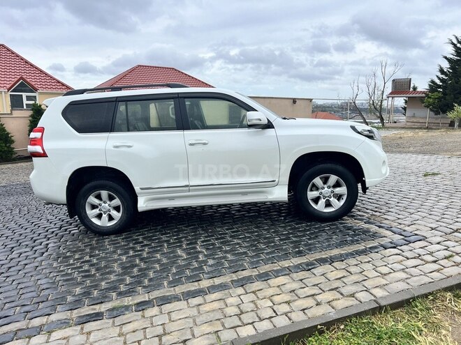 Toyota Land Cruiser Prado 2014, 175,000 km - 2.7 l - Bakı