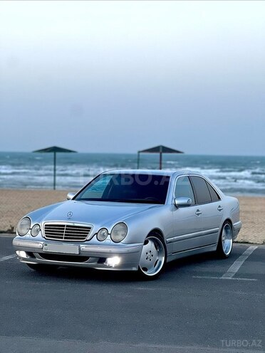 Mercedes E 220 2001, 397,000 km - 2.2 l - Bakı