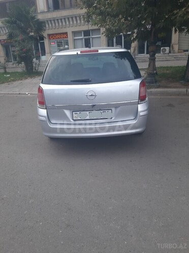 Opel Astra 2006, 300,000 km - 1.4 l - Gəncə