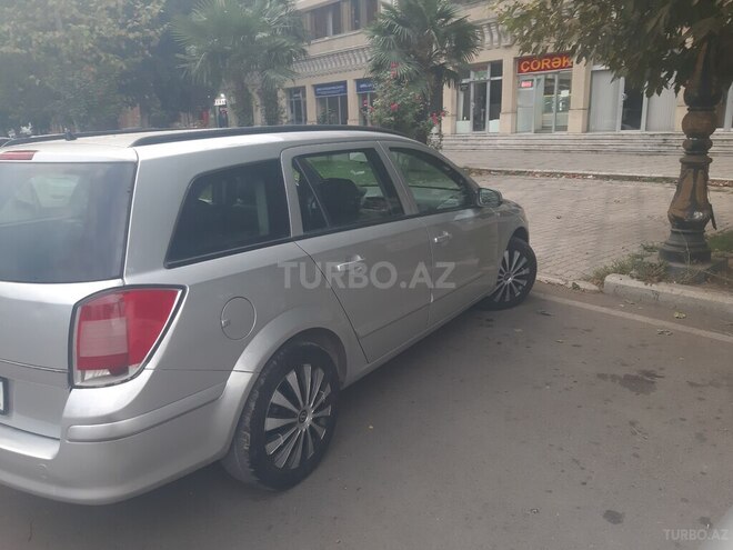 Opel Astra 2006, 300,000 km - 1.4 l - Gəncə