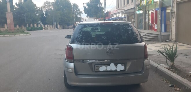 Opel Astra 2006, 300,000 km - 1.4 l - Gəncə