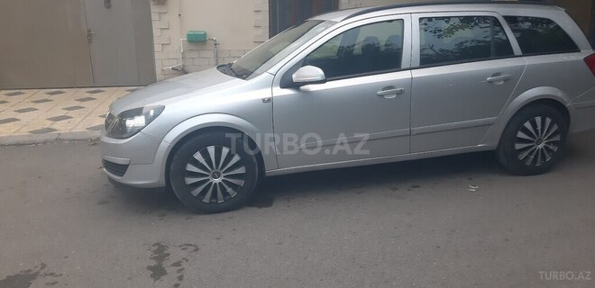 Opel Astra 2006, 300,000 km - 1.4 l - Gəncə