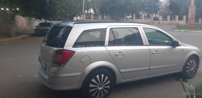 Opel Astra 2006, 300,000 km - 1.4 l - Gəncə