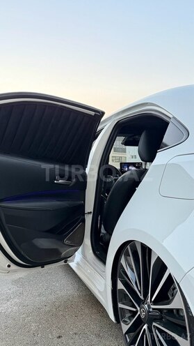 Toyota Corolla 2025, 18,000 km - 1.8 л - Bakı
