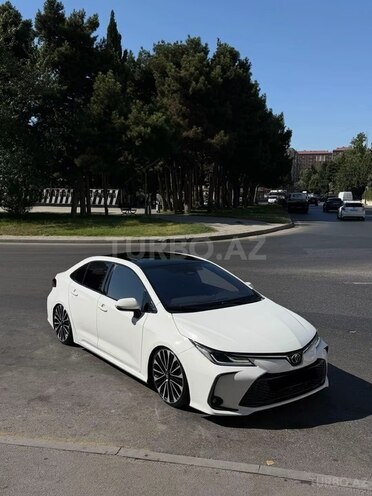 Toyota Corolla 2025, 18,000 km - 1.8 л - Bakı