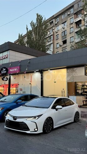 Toyota Corolla 2025, 18,000 km - 1.8 л - Bakı
