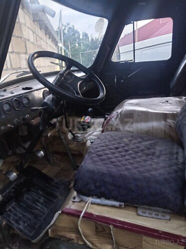 UAZ 452 1986, 450,000 km - 2.4 l - Quba