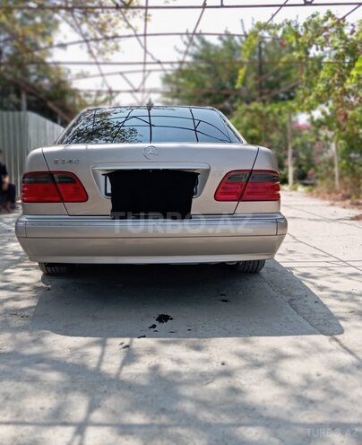 Mercedes E 240 1999, 187,930 km - 2.4 л - Şirvan