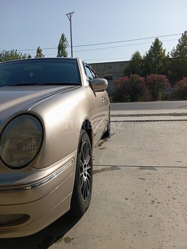 Mercedes E 240 1999, 187,930 km - 2.4 л - Şirvan