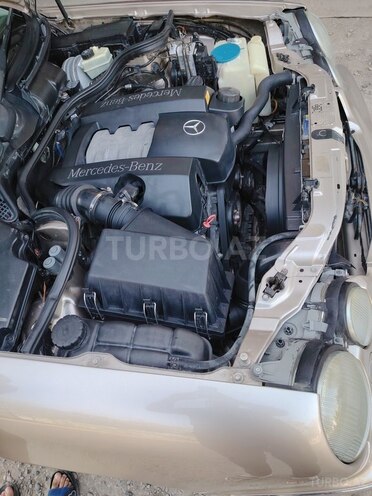 Mercedes E 240 1999, 187,930 km - 2.4 л - Şirvan