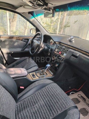 Mercedes E 240 1999, 187,930 km - 2.4 л - Şirvan
