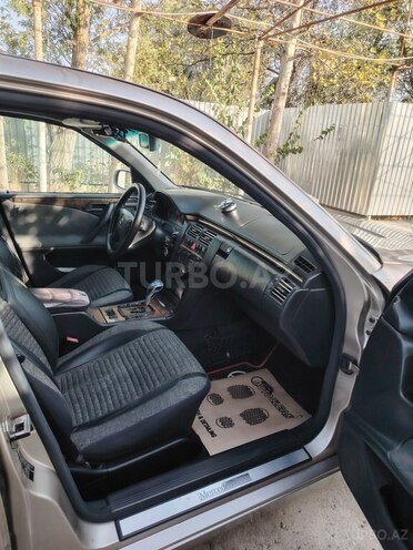 Mercedes E 240 1999, 187,930 km - 2.4 л - Şirvan