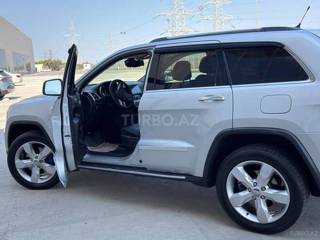 Jeep Grand Cherokee 2011, 221,000 km - 3.6 л - Bakı