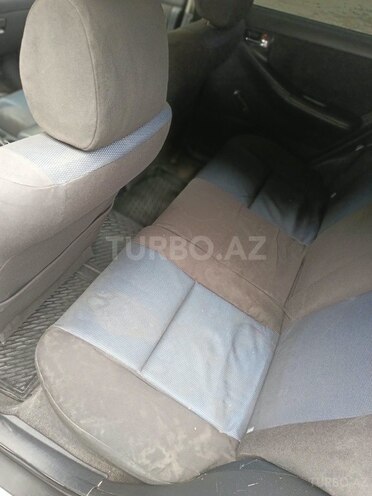 Toyota Corolla 2004, 345,000 km - 1.4 l - Mingəçevir